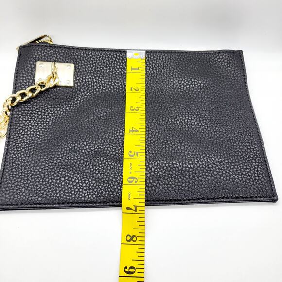 Sondra Roberts Black Squared Faux Pebbled Leather Gold Chain Detail Wristlet Bag - Picture 7 of 9